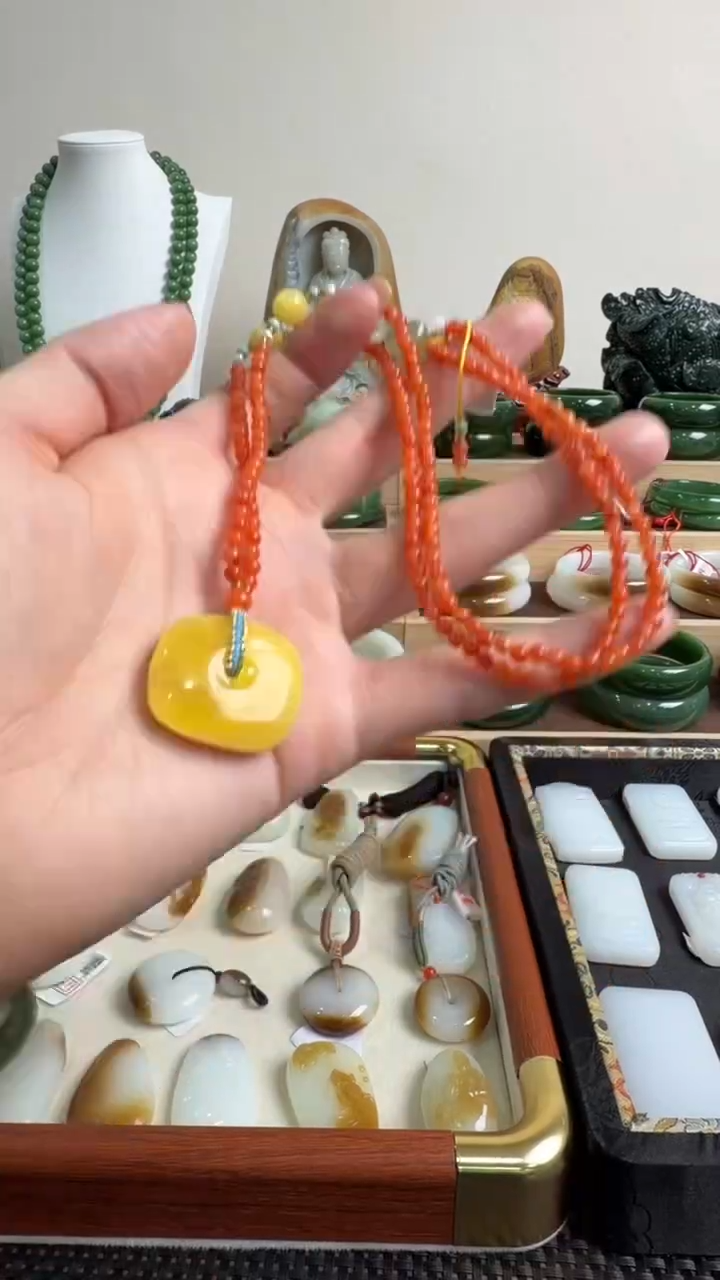 未镶嵌颈饰玛瑙/玉髓挂件