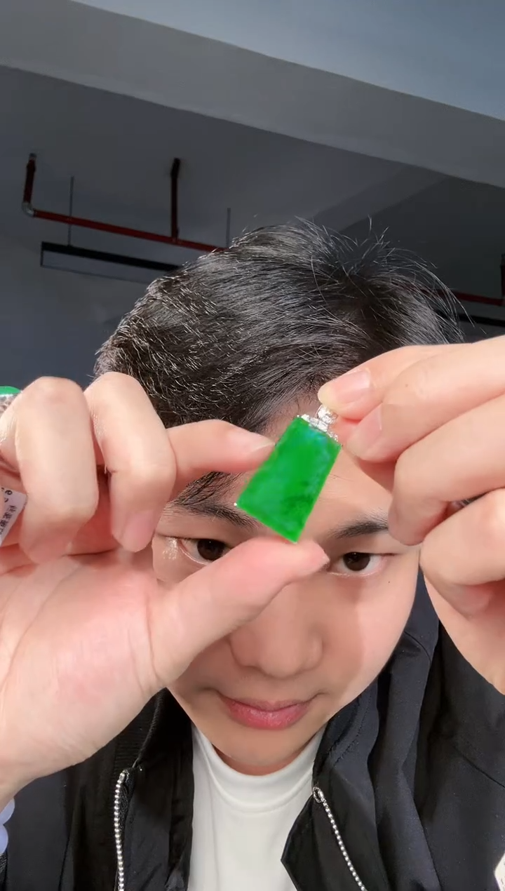 【闪购商品】翡翠颈饰18K金镶嵌缅料A货翡翠/支持复检/一件