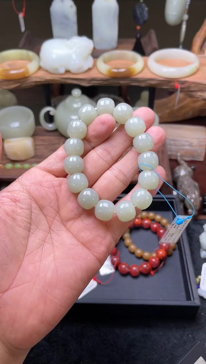 【闪购商品】和田玉手串未镶嵌卡14+且末青白 老型 9004149