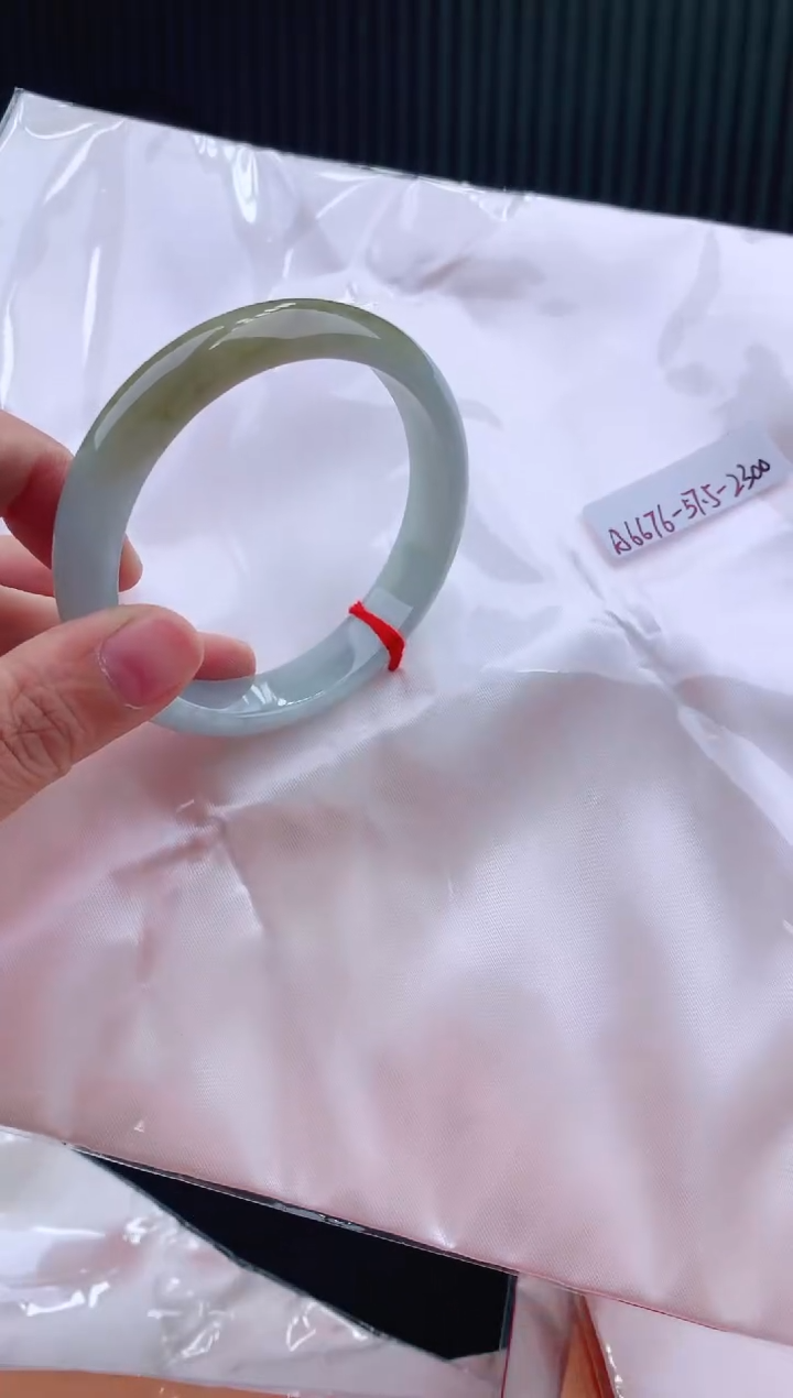 未镶嵌手镯翡翠111