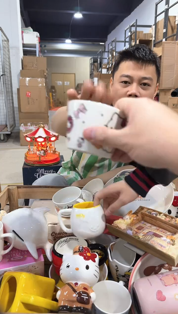 瓷片白色kt猫酸奶水杯