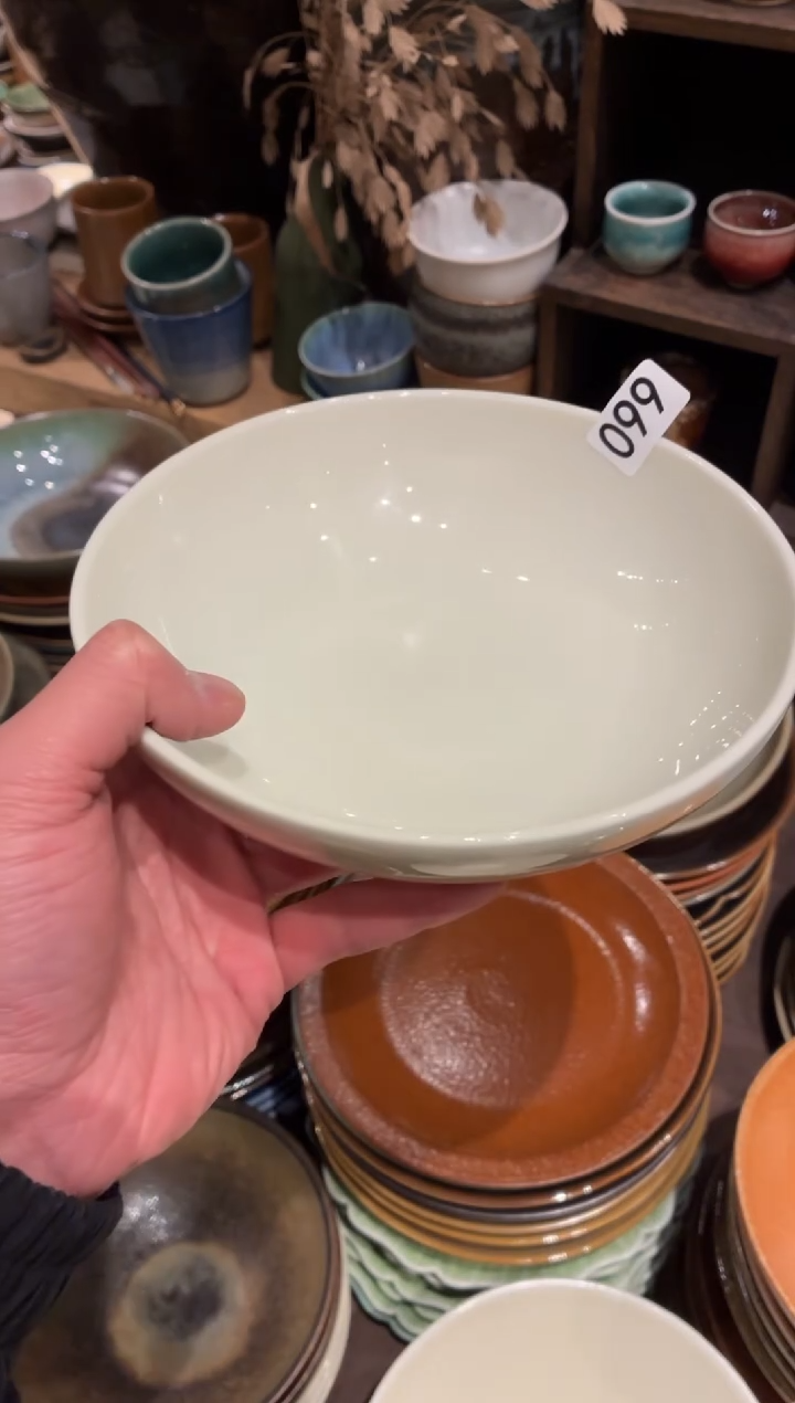 瓷片月*99微瑕定白平地盘1个