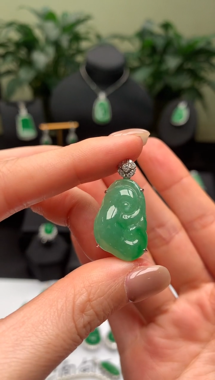 【闪购商品】翡翠颈饰18K金镶嵌如意