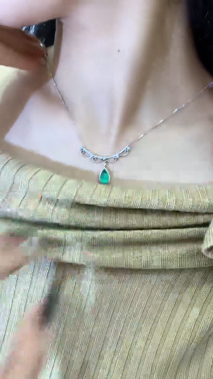 【闪购商品】祖母绿套链18K金镶嵌祖母绿套链