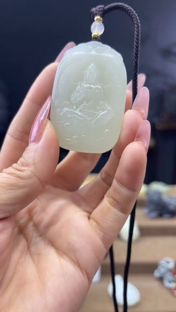 颈饰未镶嵌和田玉1