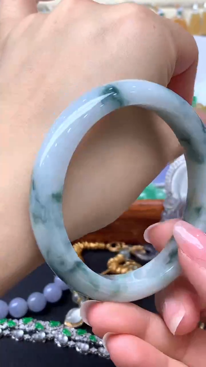 【闪购商品】翡翠手镯未镶嵌40-天然翡翠