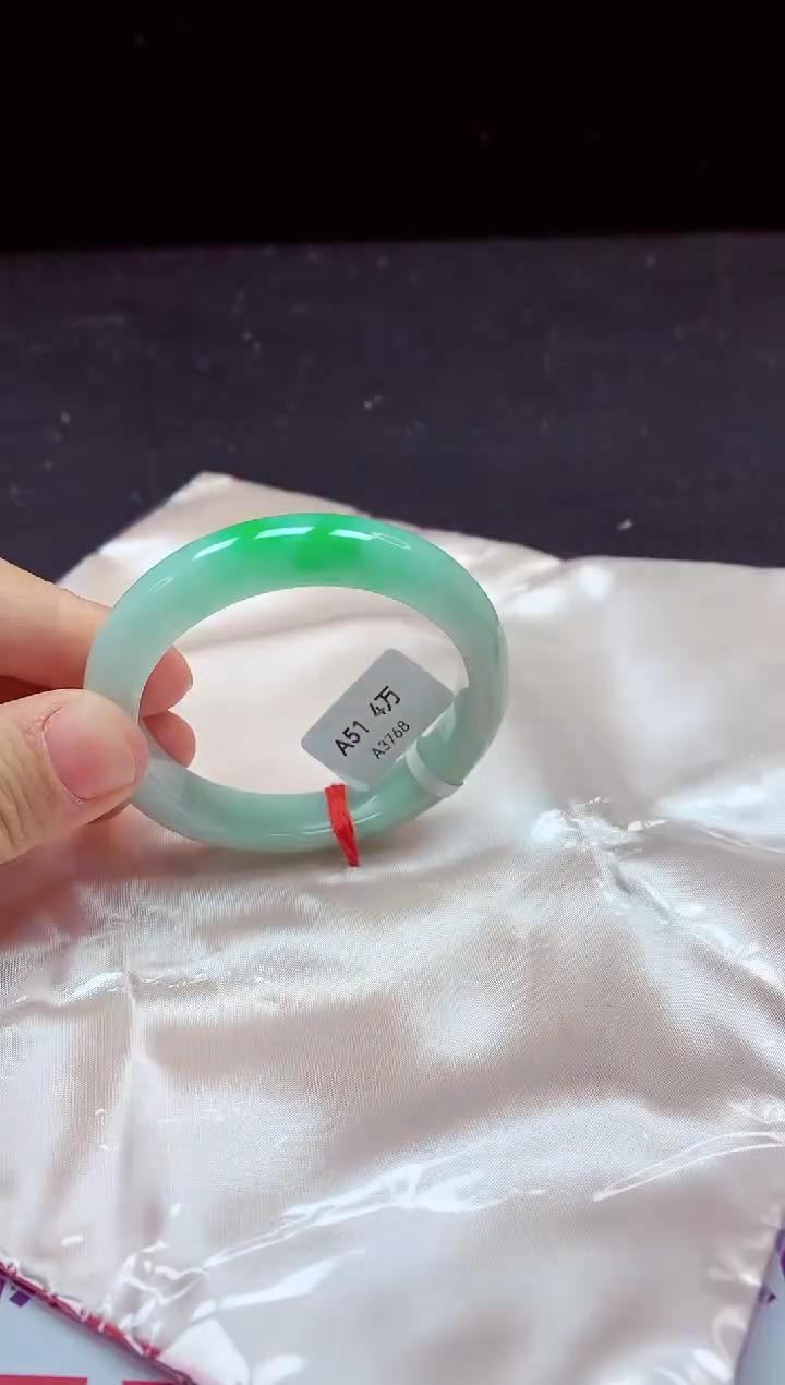 【闪购商品】翡翠手镯未镶嵌镯子