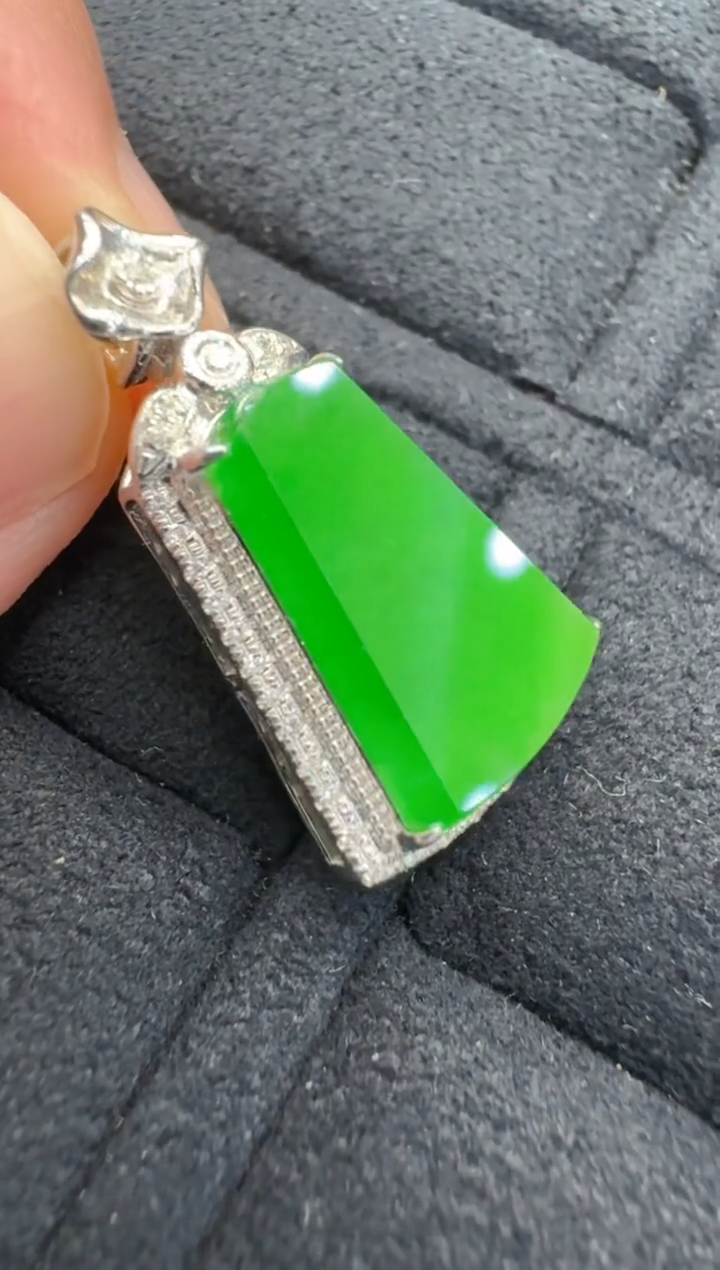 【闪购商品】翡翠吊坠(不含链)18K金镶嵌多样性团购发一件