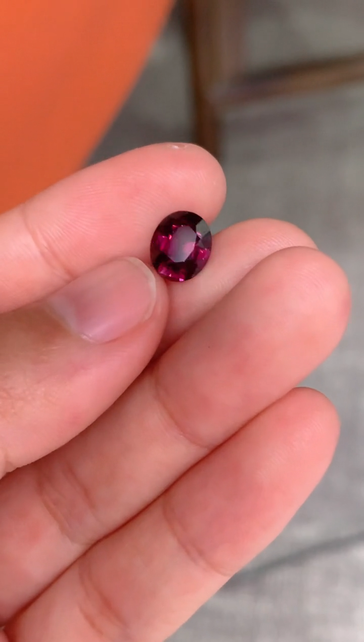 【闪购商品】彩色蓝宝石裸石未镶嵌2.22CT   无烧紫蓝宝