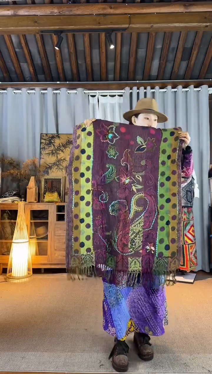 设计师款彩色刺绣围巾