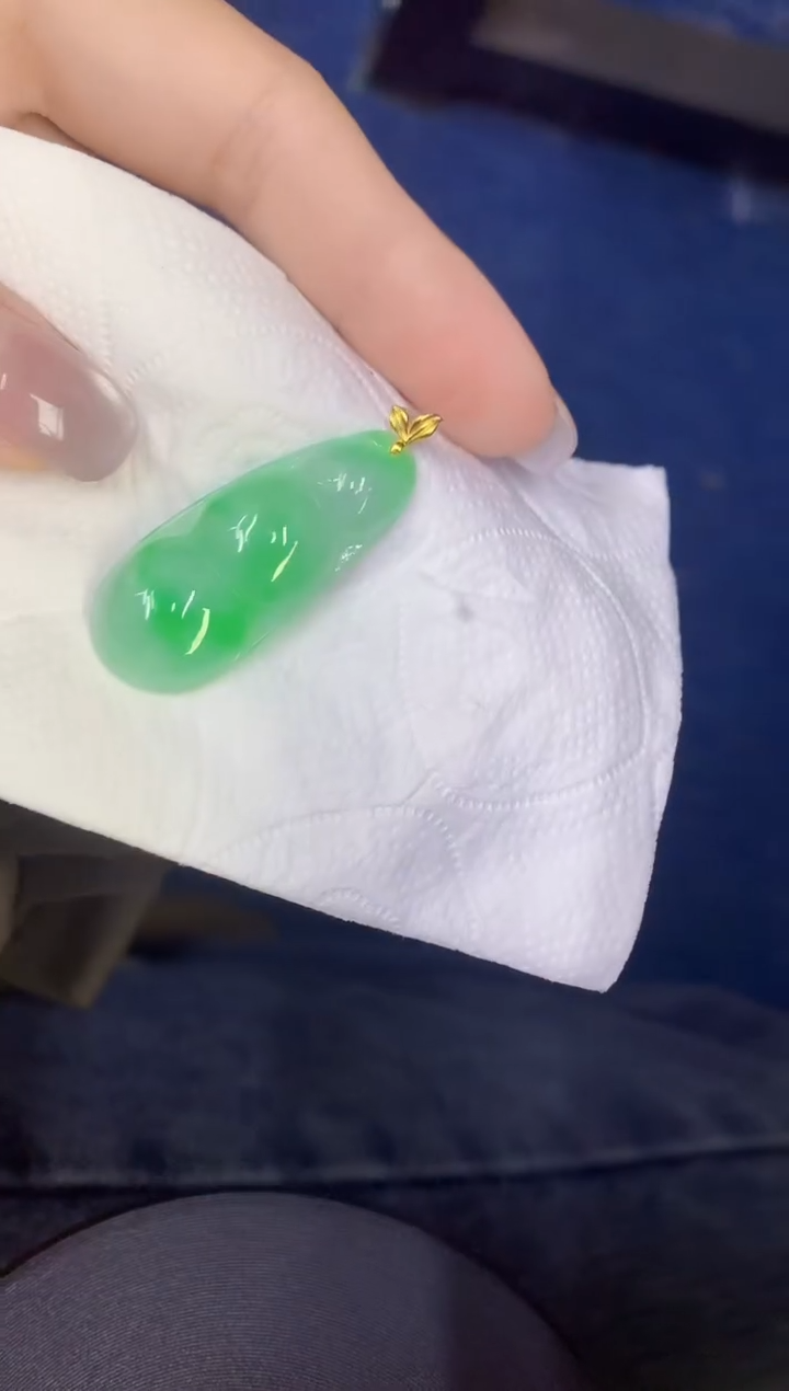 颈饰18K金镶嵌翡翠缅甸天然翡翠A货