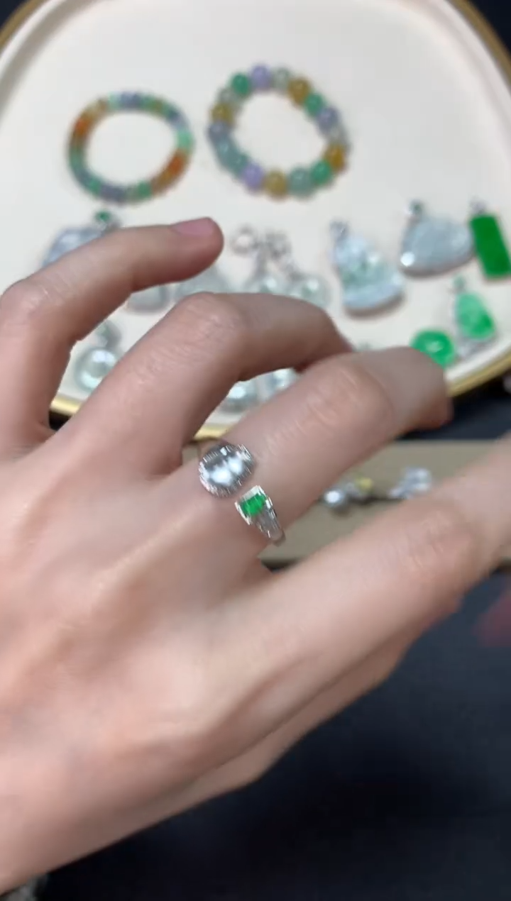 【闪购商品】翡翠戒指18K金镶嵌戒指6500