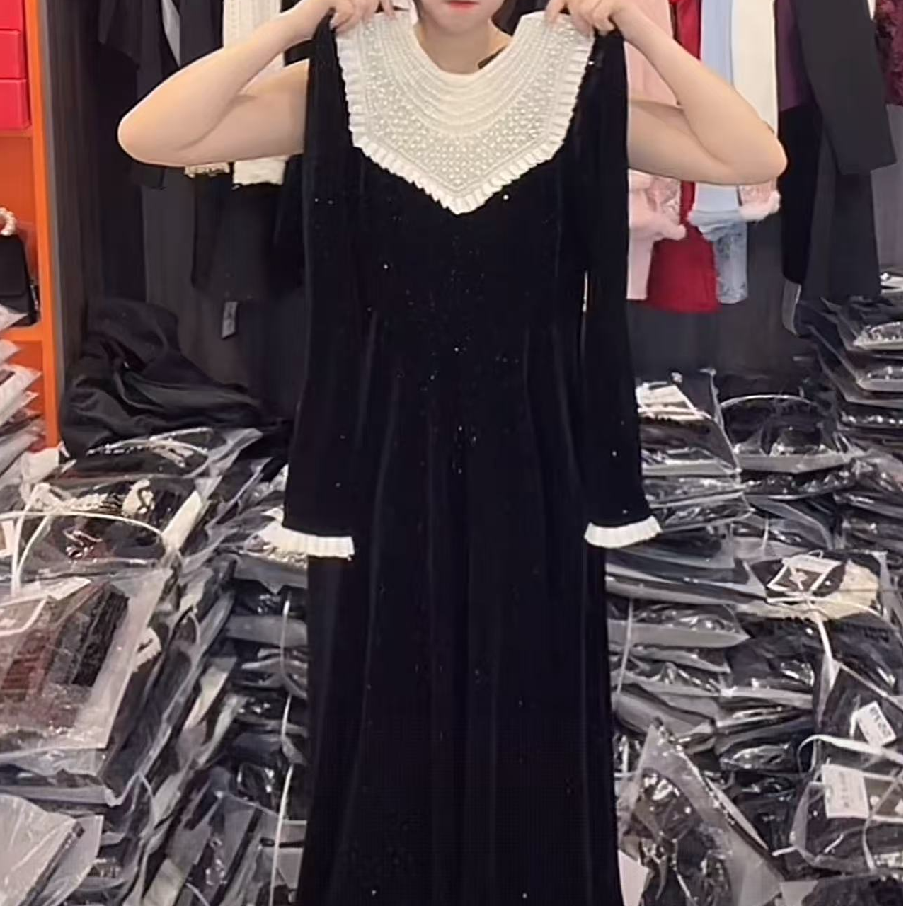 中长款丝绒重工连衣裙轻奢气质显瘦拼接时尚秋冬女士