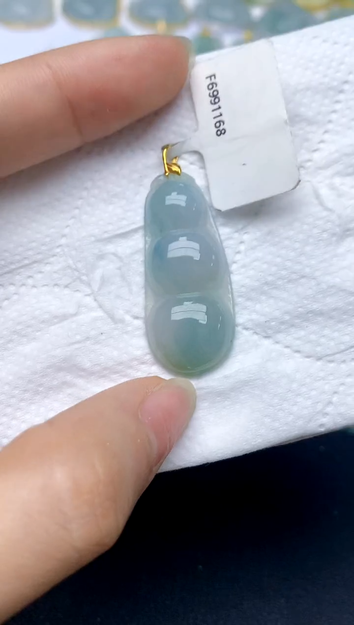 翡翠18K金镶嵌颈饰天然A货翡翠