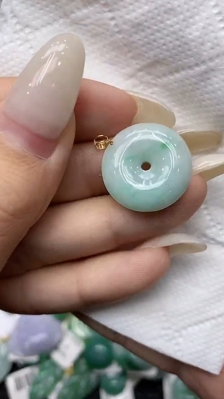 颈饰18K金镶嵌翡翠11111111111