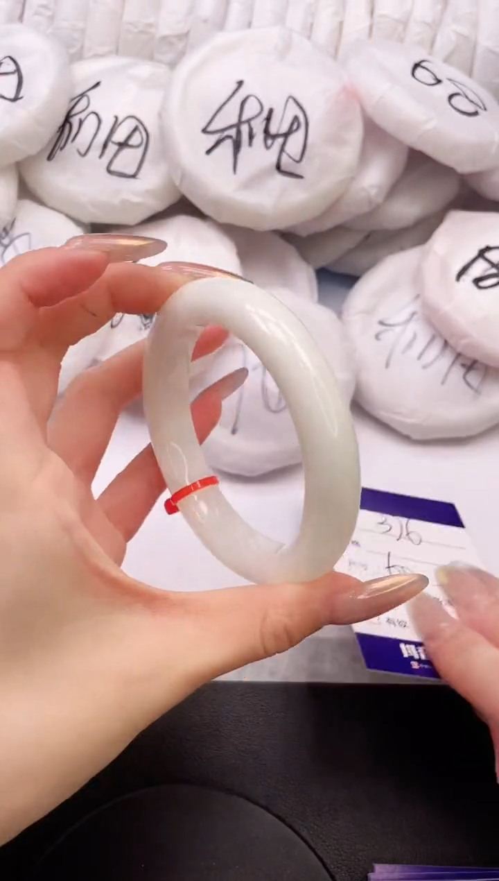 【闪购商品】和田玉手镯未镶嵌31K376-60