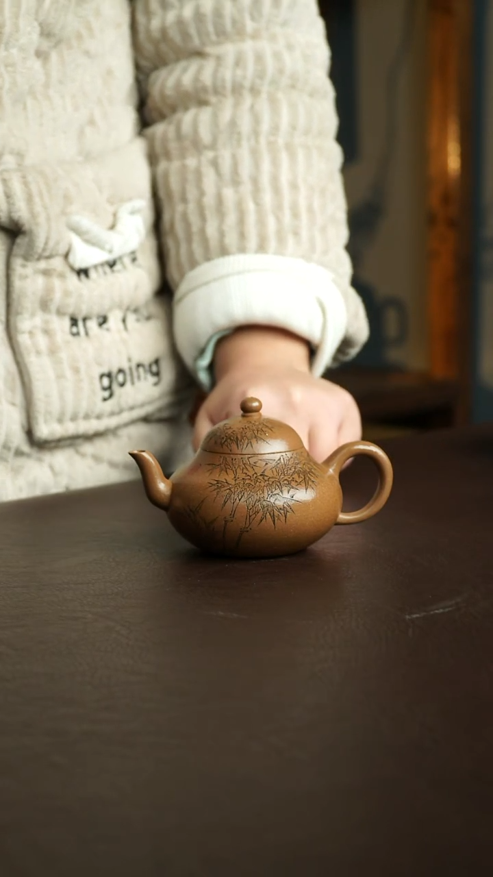 茶杯紫砂67号 李建军老师桂花砂竹刻梨形壶 