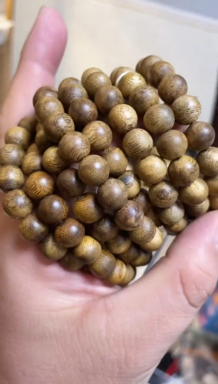 【闪购商品】沉香手串莺歌绿圆珠单圈虫漏1.0多样性发其一