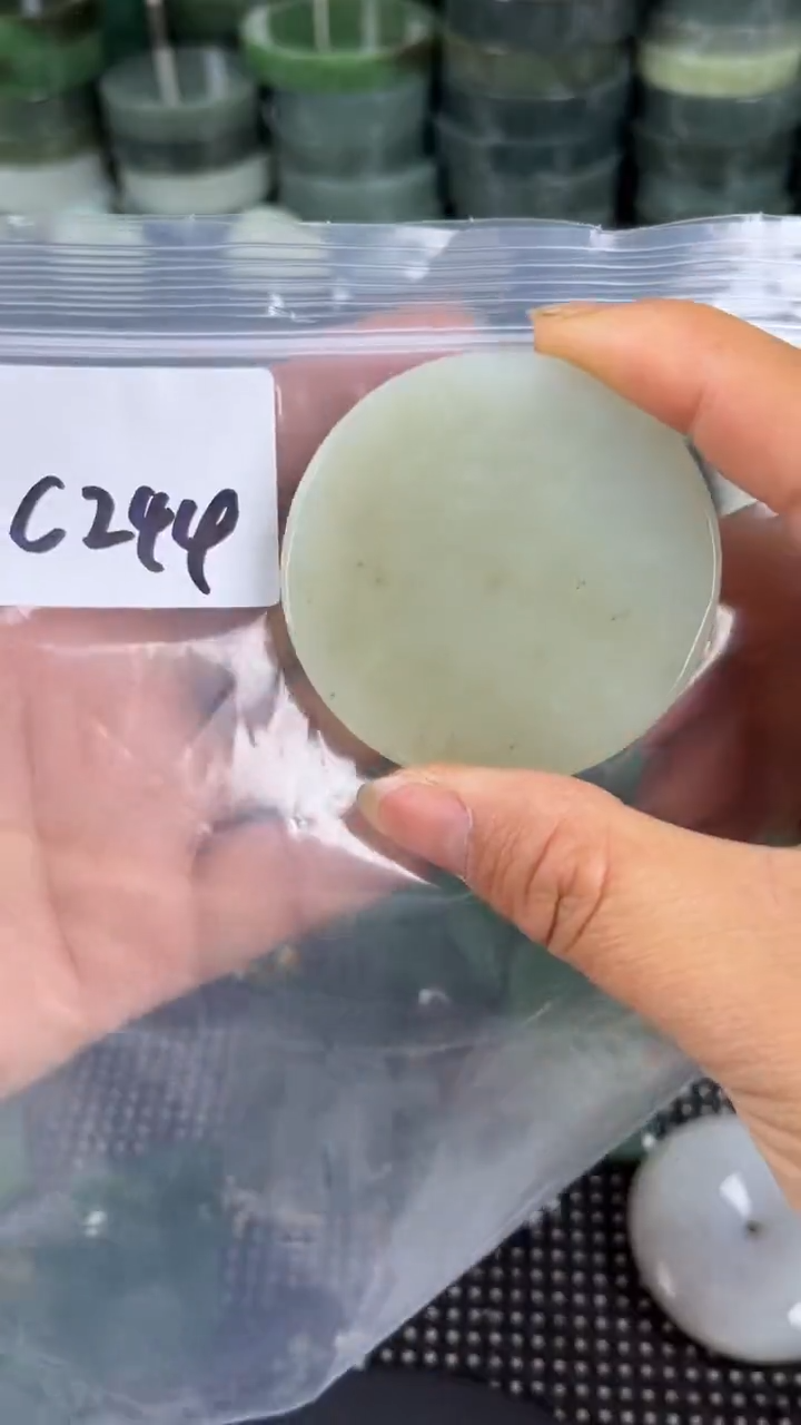 和田玉未镶嵌珠宝半成品镯芯