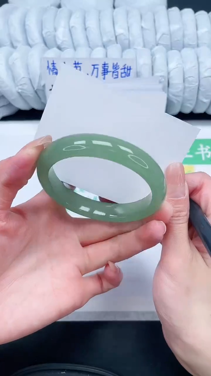 【闪购商品】石英质玉手镯未镶嵌544-60.2