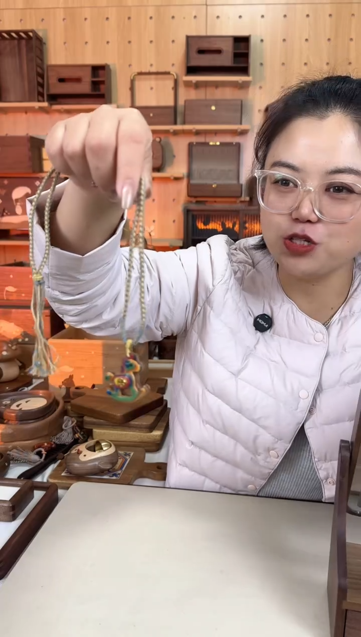 木彩虹木实木小马项链款