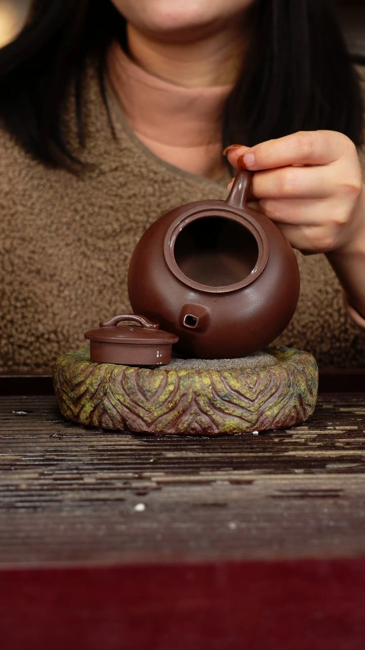宜兴原矿紫砂壶茶壶宜兴原矿紫砂壶茶壶180C
