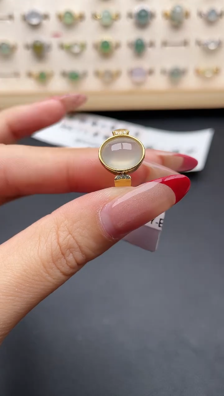 【闪购商品】翡翠戒指银S925镶嵌一物一证一礼盒