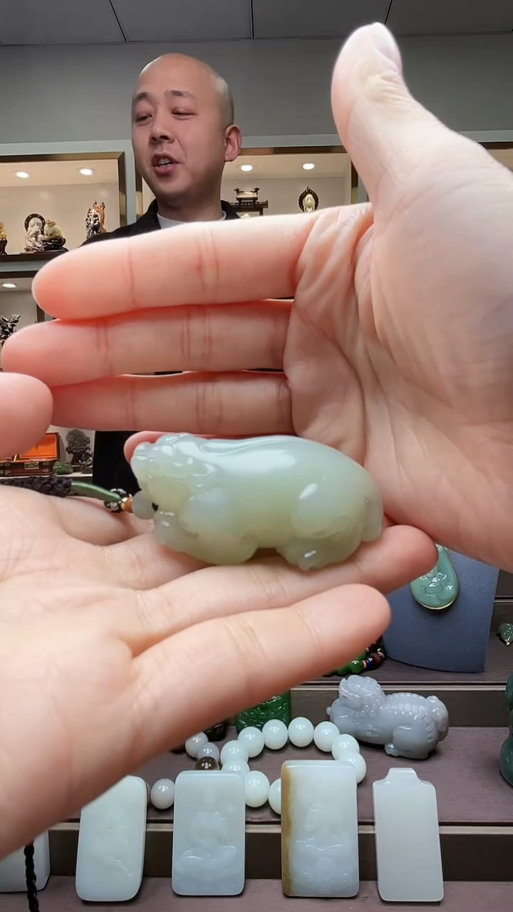 【闪购商品】和田玉颈饰未镶嵌苏