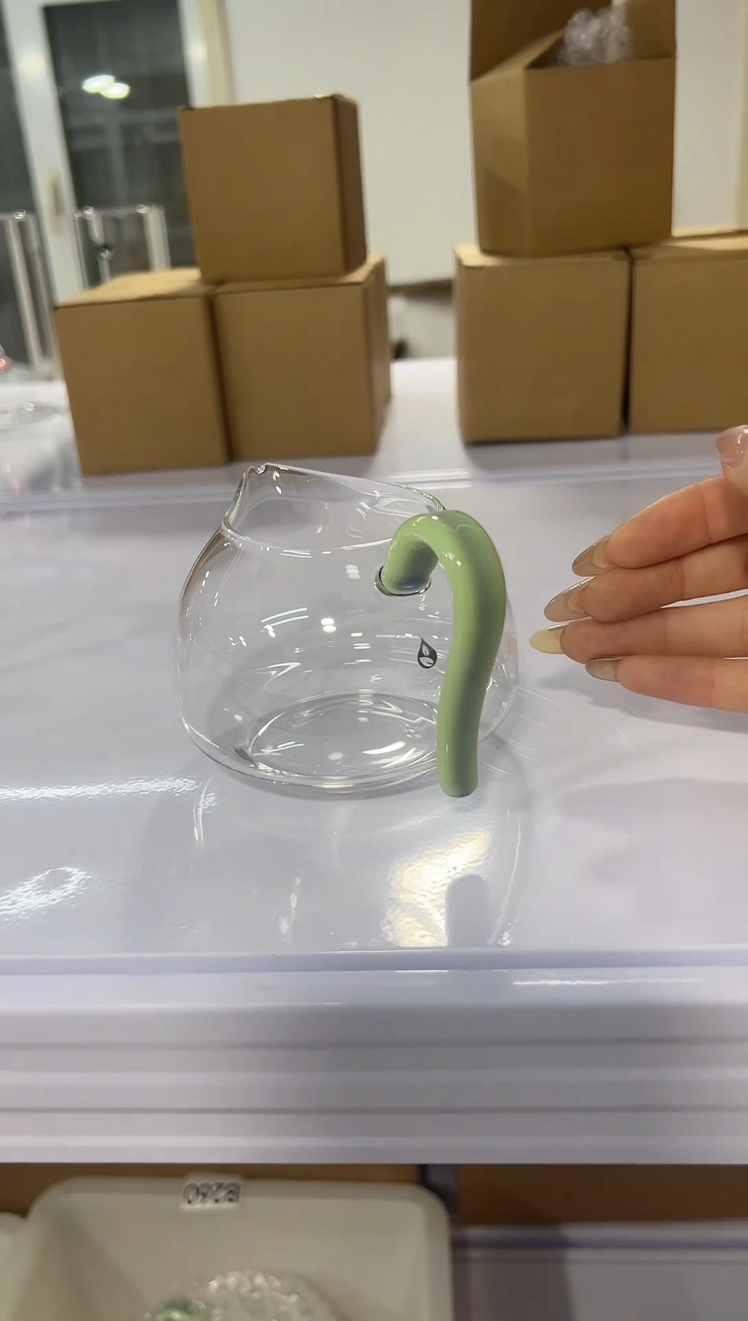 绿色叶滋公道杯淡然