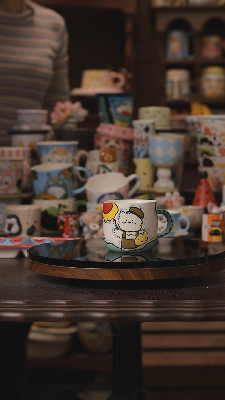 摆件景德镇釉下彩绘设计师款式陶瓷