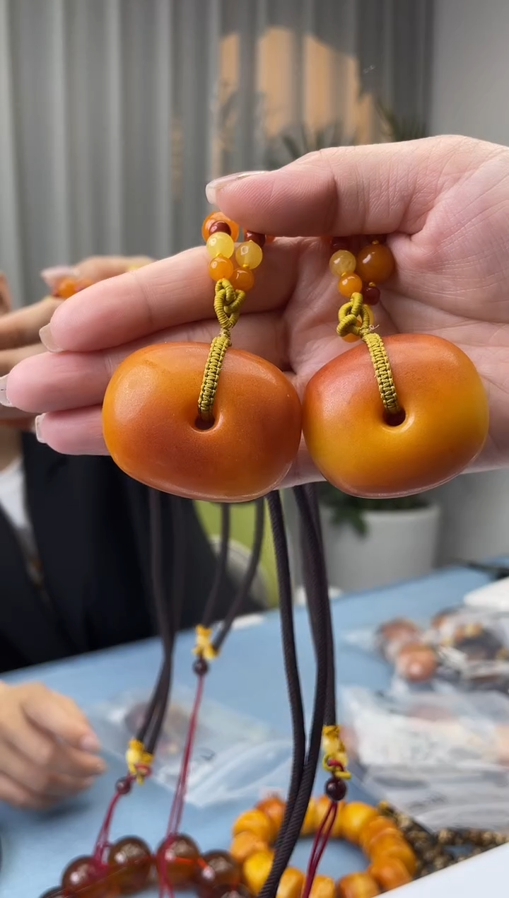 【闪购商品】蜜蜡珠宝奇石未镶嵌假一罚十，多样性发一件027