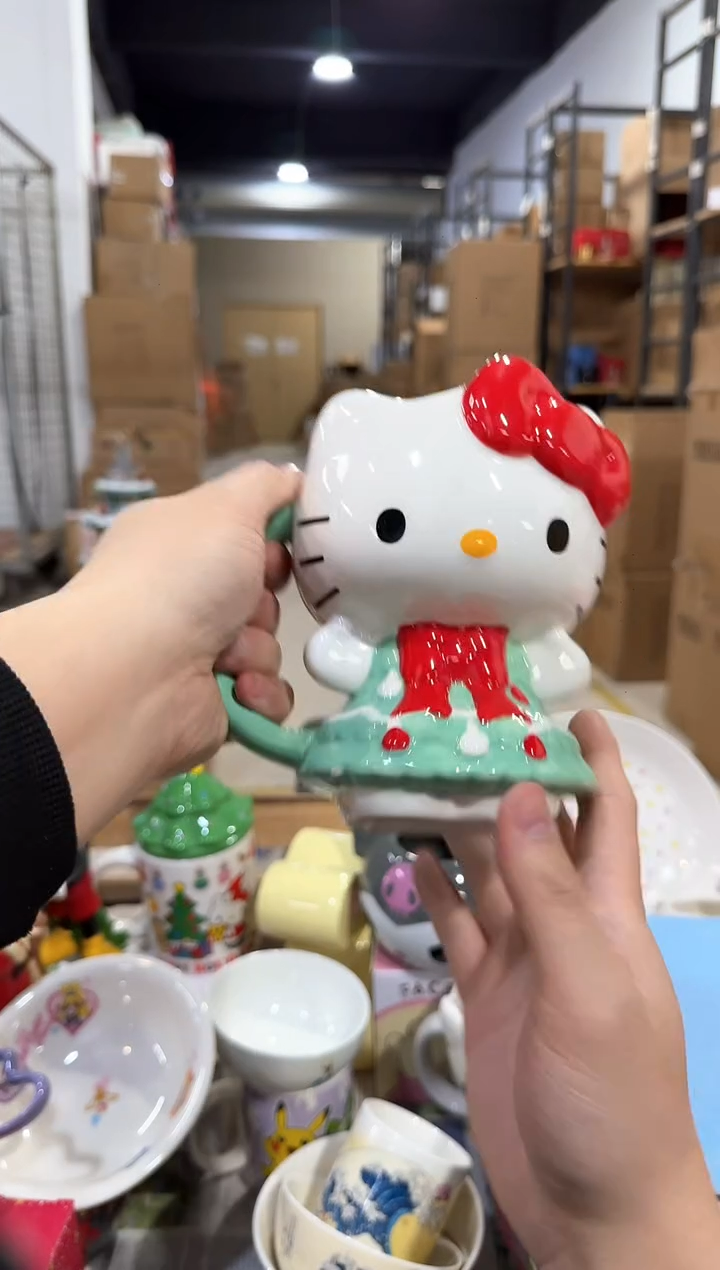 瓷片绿色裙子kt全身杯