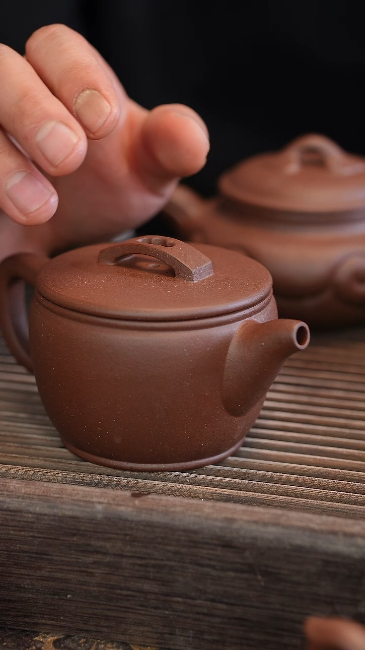 茶壶紫砂汉瓦 半手工 220cc