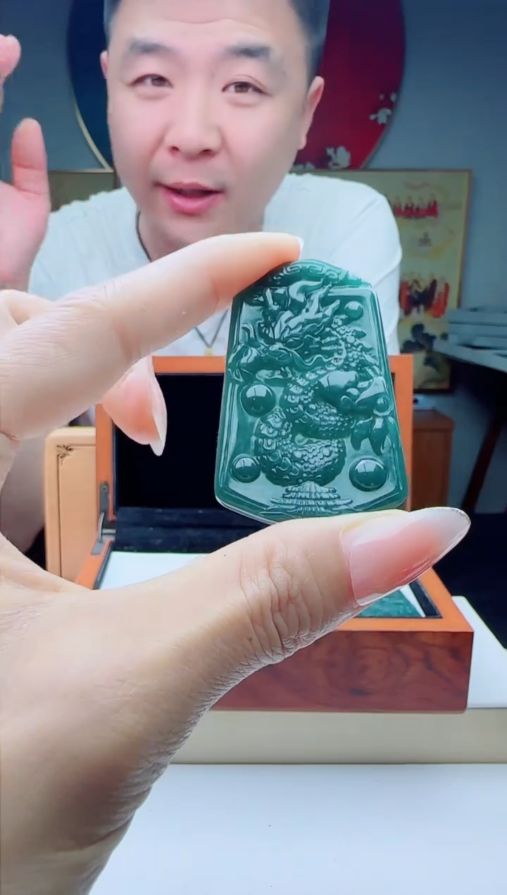 颈饰未镶嵌翡翠多样性发其一