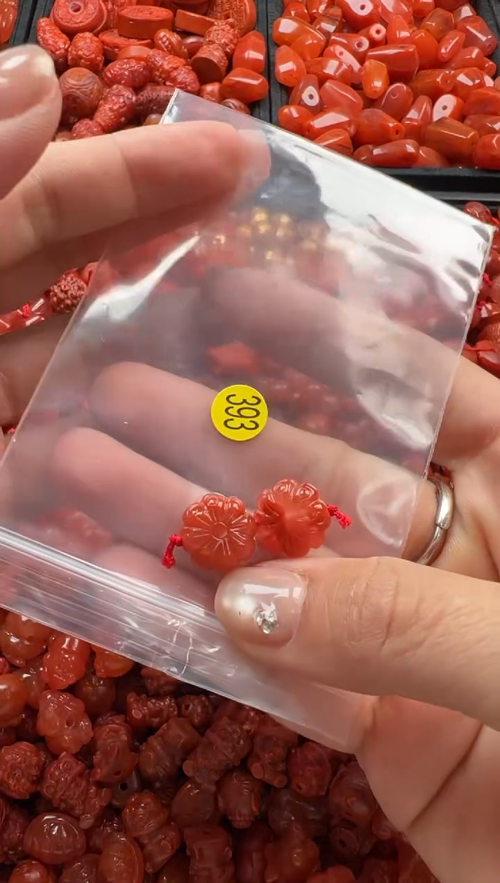 【闪购商品】南红玛瑙颈饰未镶嵌1