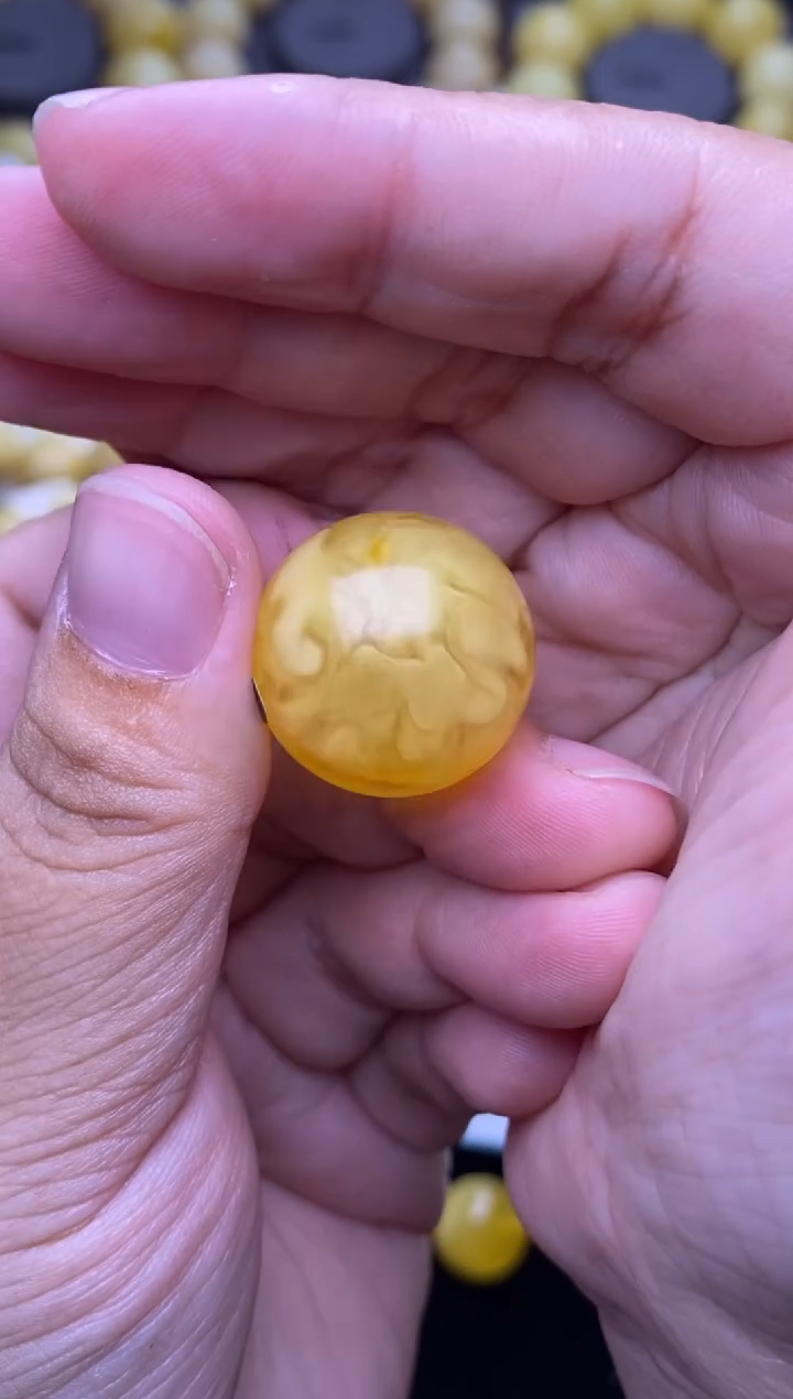 裸石琥珀未镶嵌 大小姐珠宝严选95