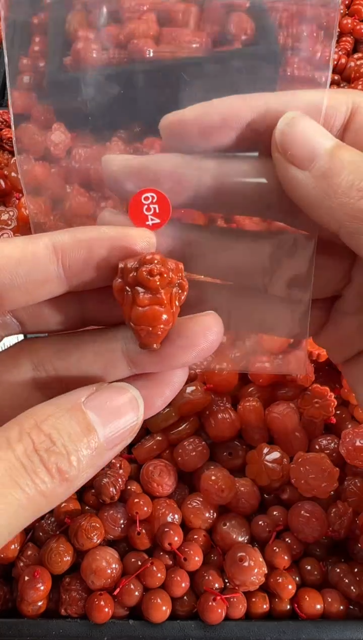 【闪购商品】南红玛瑙颈饰未镶嵌1