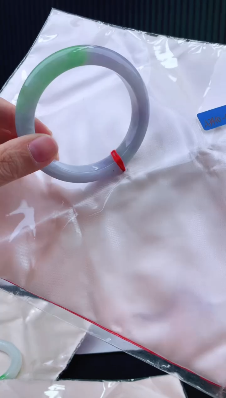 未镶嵌手镯翡翠57+