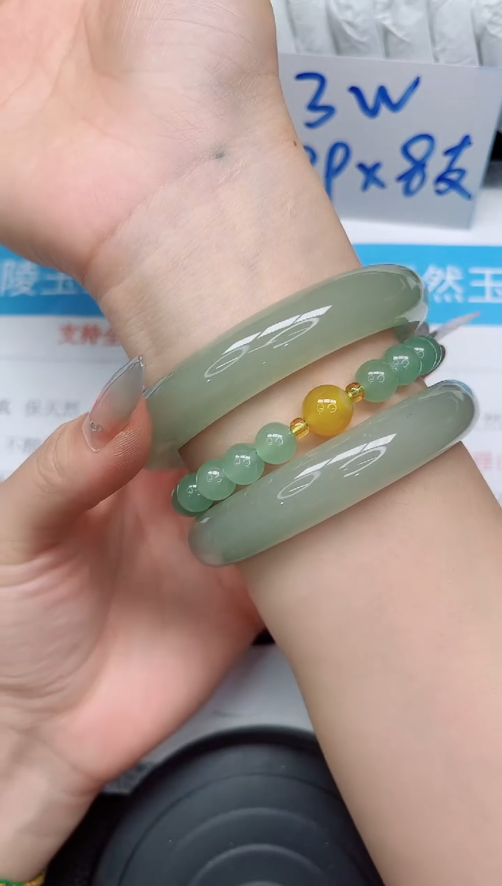 未镶嵌手镯石英质玉213-65