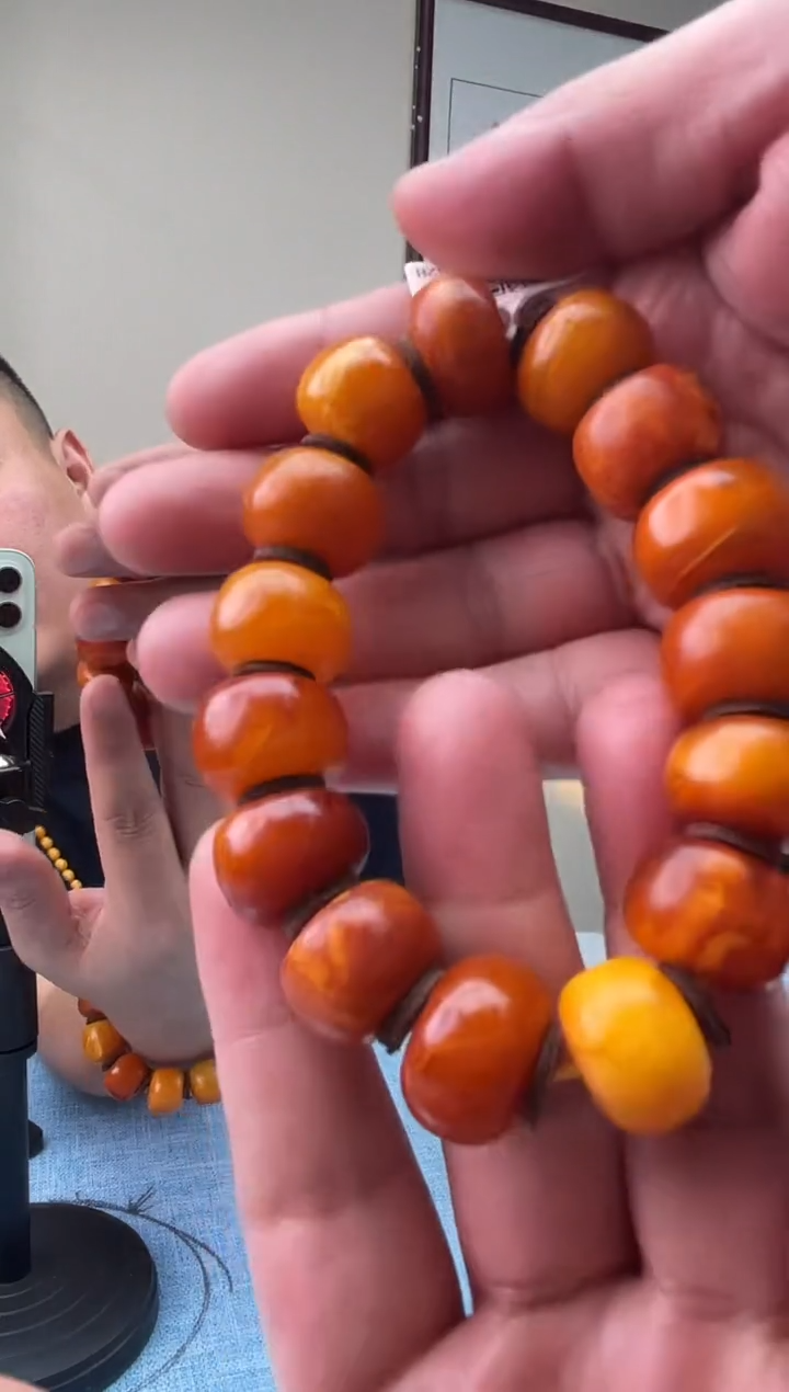 未镶嵌蜜蜡珠宝奇石H42，18微瑕假一罚十 发其一H