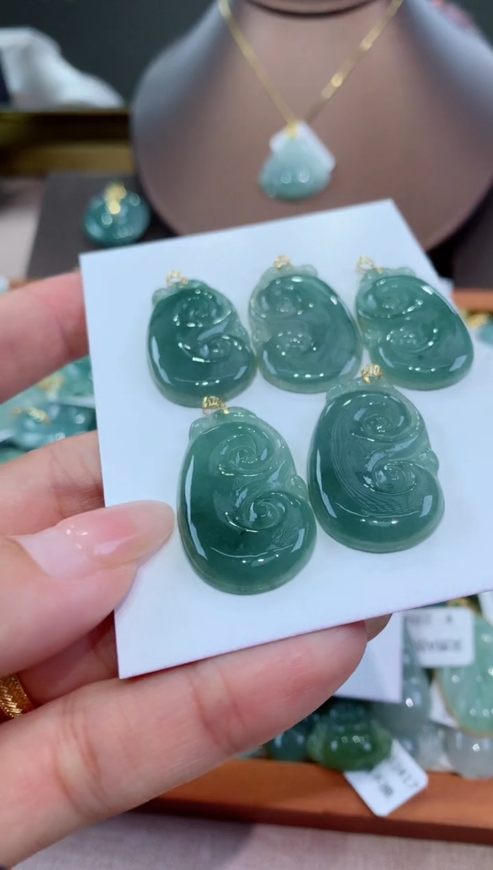 【闪购商品】翡翠颈饰18K金镶嵌多样性发其一