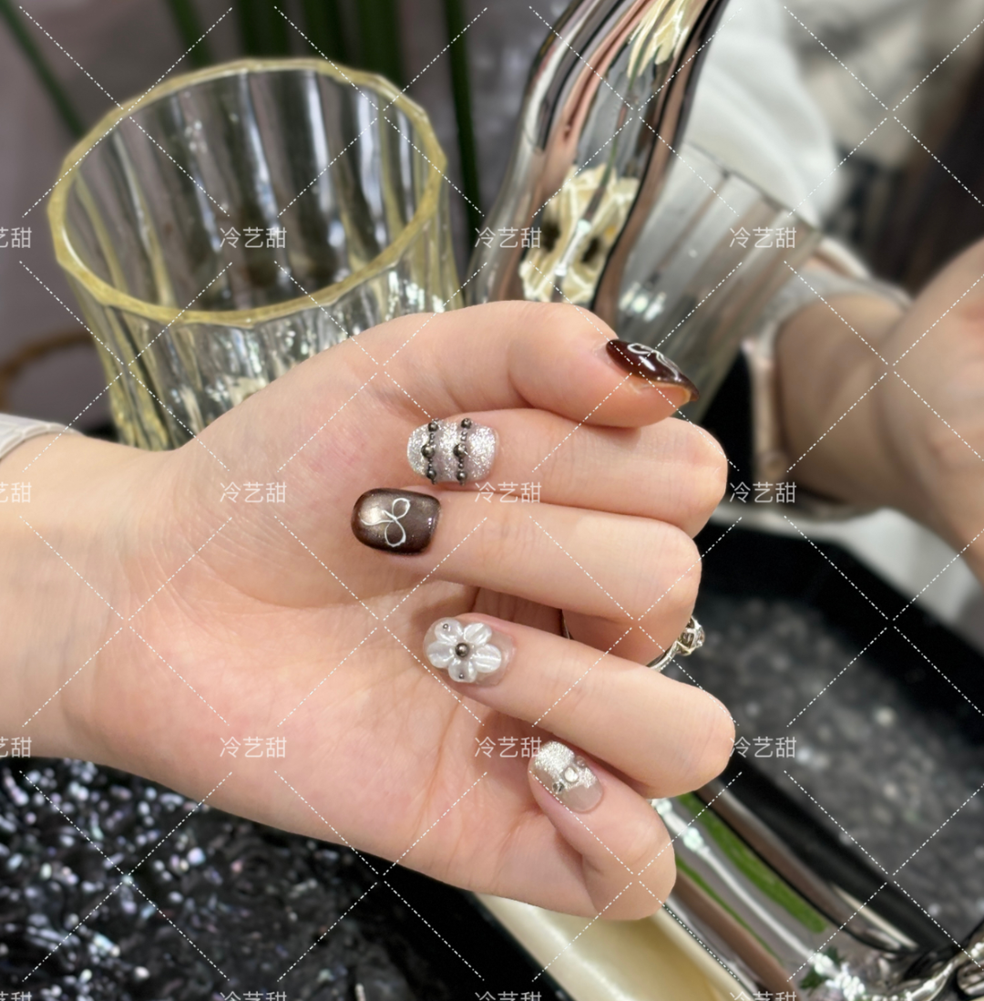 手工穿戴甲小清新香槟裸色花朵细闪猫眼少女甜妹纯欲美甲贴片