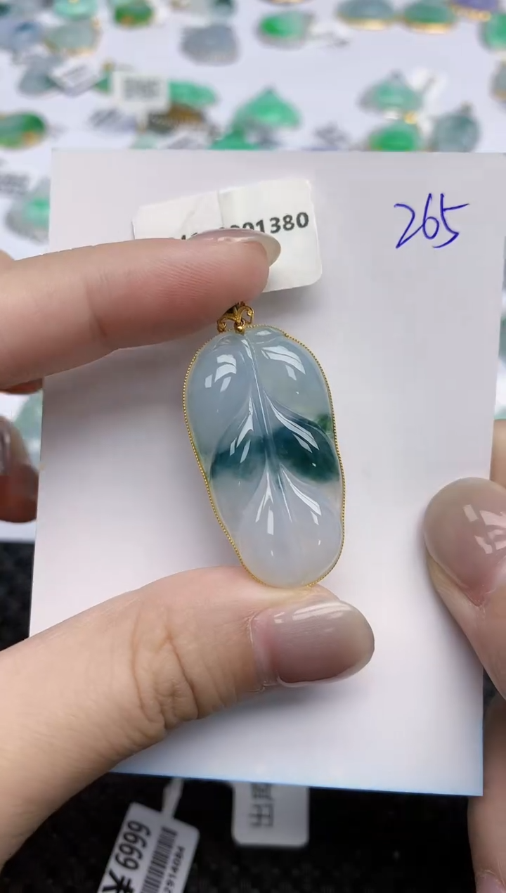 【闪购商品】翡翠颈饰18K金镶嵌天然翡翠A货