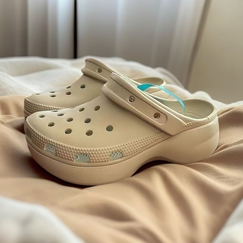 云云朵朵（增高4.1cm） 洞洞鞋