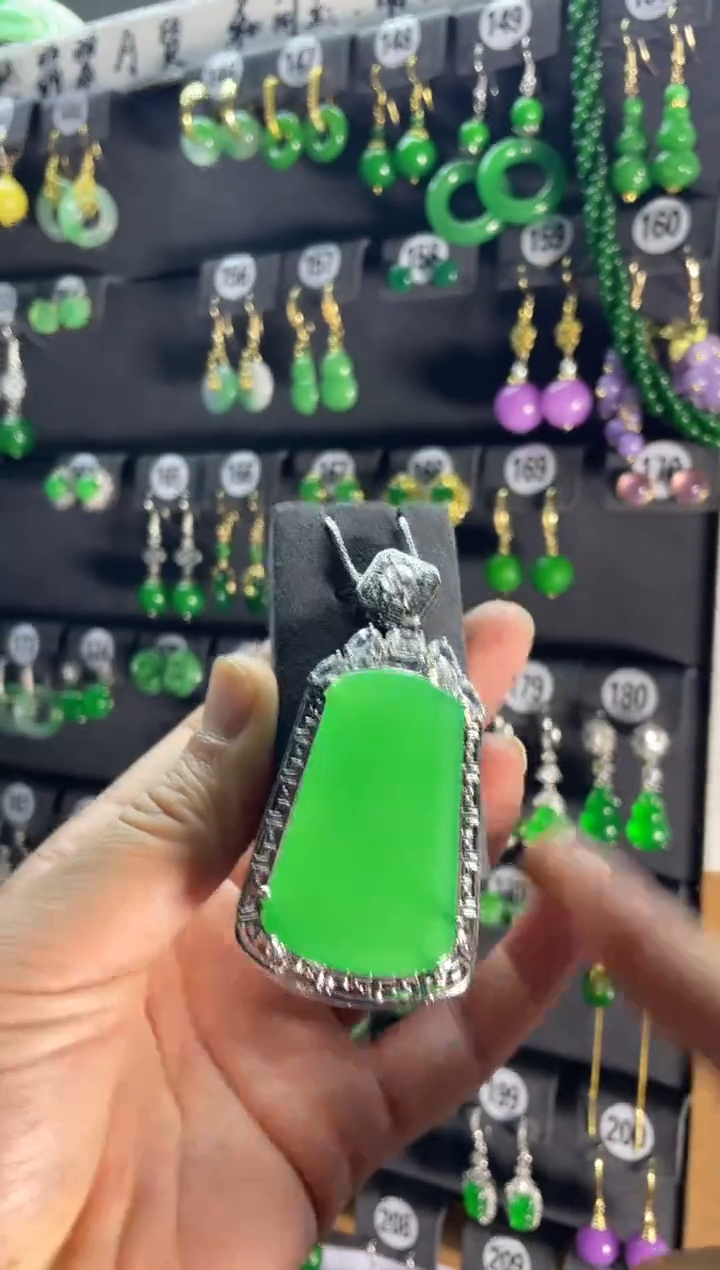 【闪购商品】翡翠耳饰银S925镶嵌212....