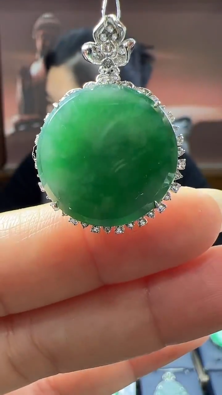 18K金镶嵌挂件翡翠圆牌 不含链