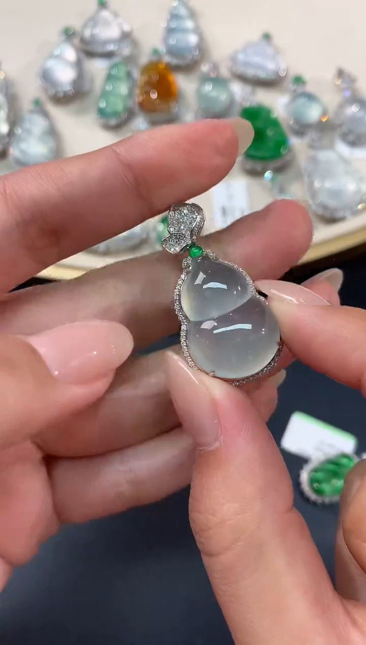 【闪购商品】翡翠吊坠(不含链)18K金镶嵌吊坠A382|15800