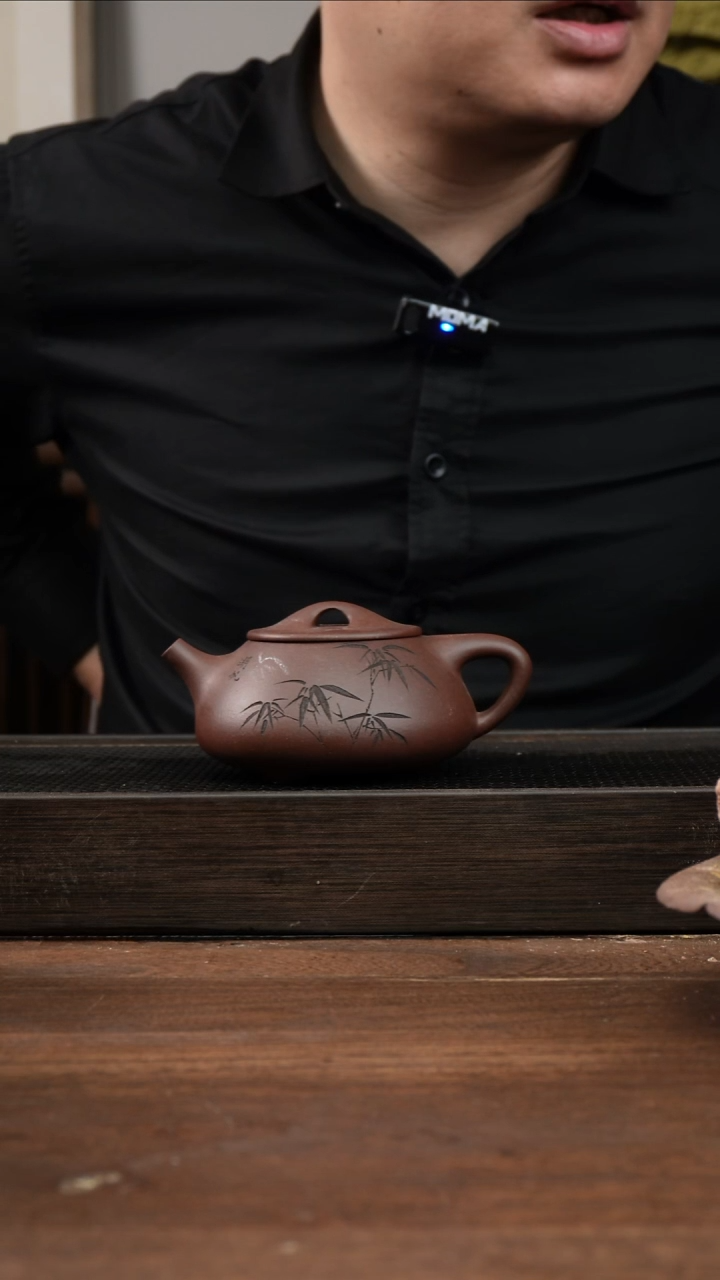 茶杯紫砂紫泥景州石瓢     刻绘竹子    240CC   微瑕 