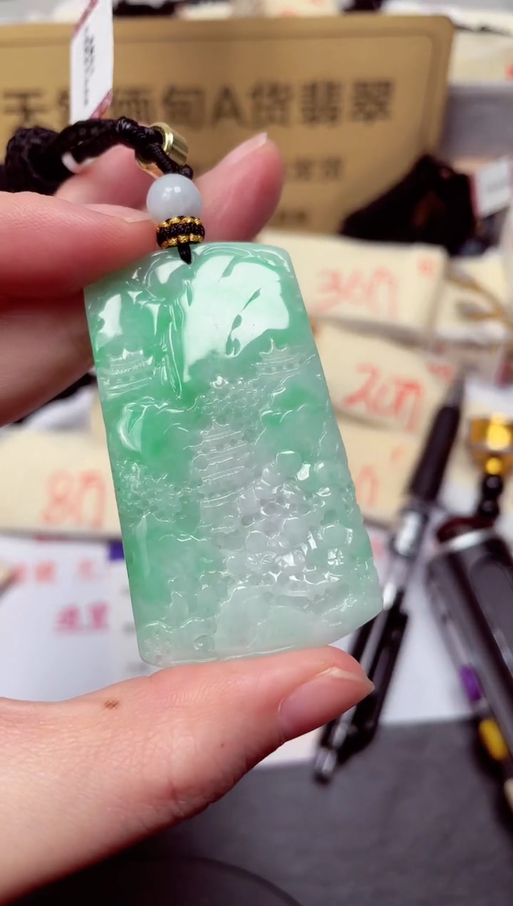 颈饰未镶嵌翡翠天然缅甸翡翠A货