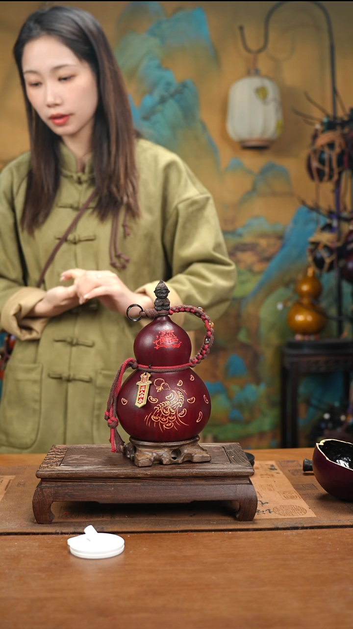 ?****yYT086雕刻款大漆款天然酒葫芦（一物一拍）